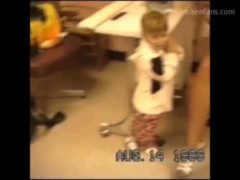 Mary-Kate Olsen &amp; Ashley Olsen, backstage at Full House